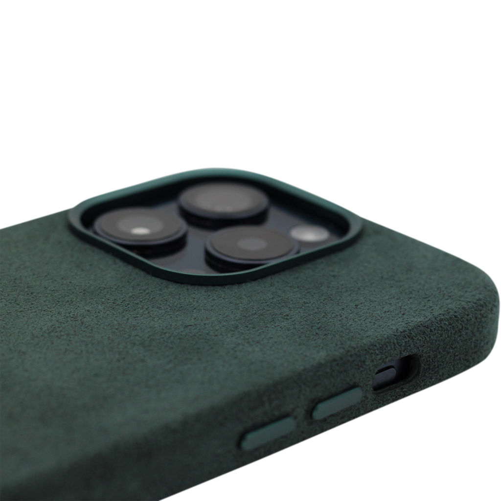 PROTARA Alcantara iPhone 14 Pro Hülle – Expedition Green